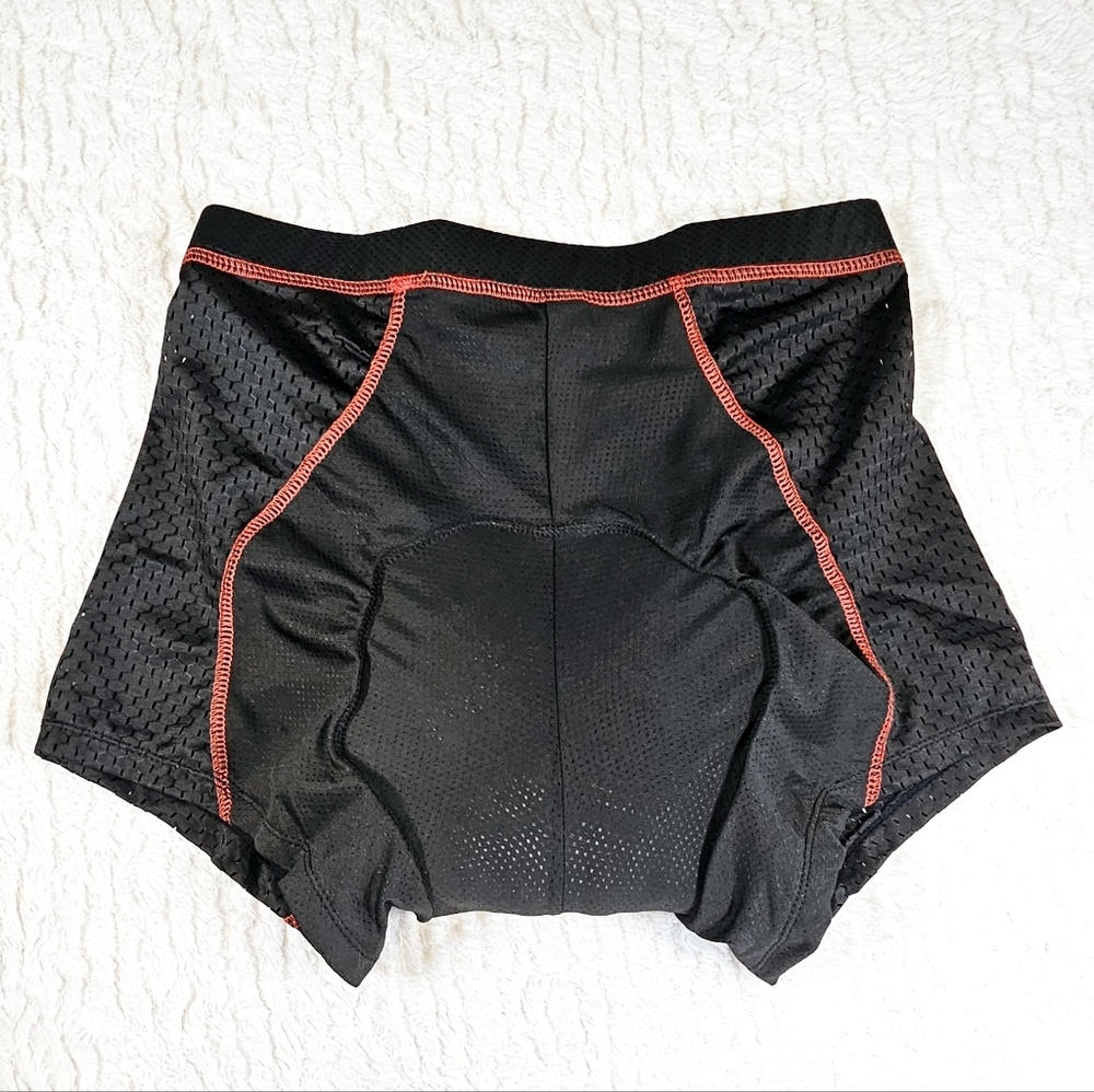 MTB Riding Shorts - Picture 12 of 12